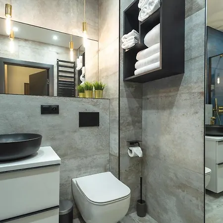 Blue Moon Apartment *