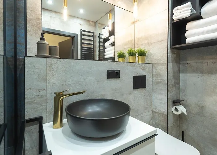 Blue Moon アパート イェレニャ・グーラ