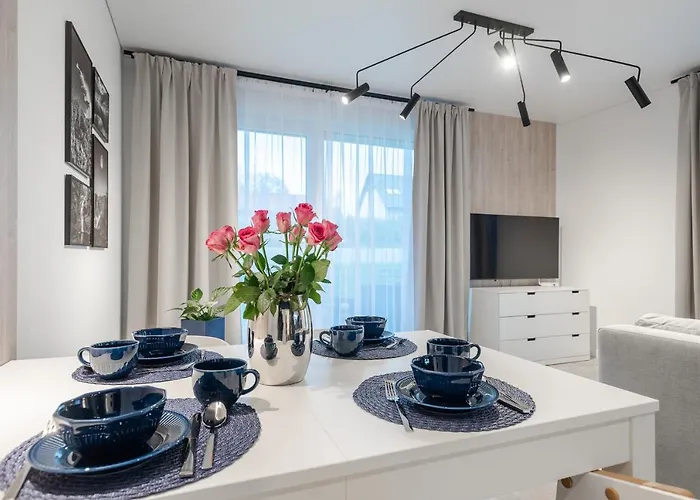 Blue Moon イェレニャ・グーラ